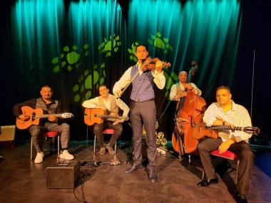 KHAMORO:Reinhardt Sinti Jazz Ensemble (DE)